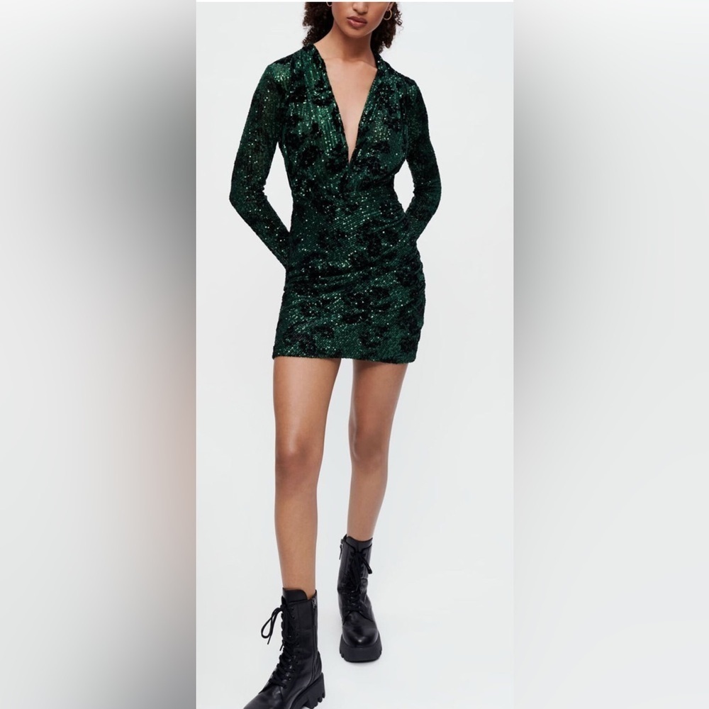 NWT Maje Green and Black Sequin-embroidered dress - Picture 2 of 16